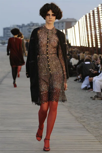Look 27